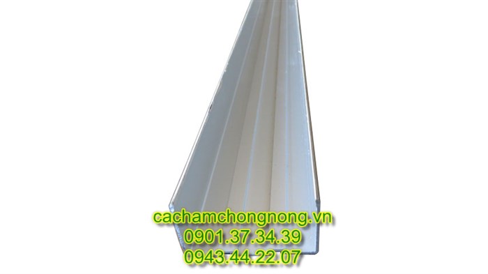 U ch&acirc;n cửa